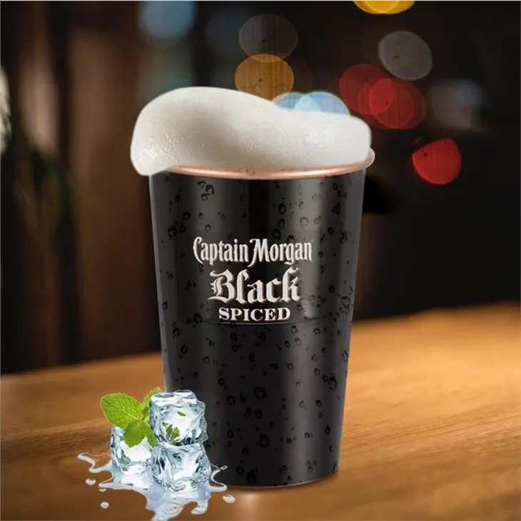 Copes de festa d'alumini